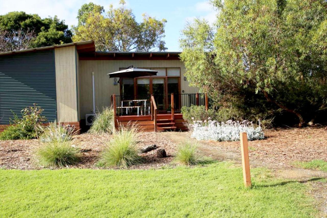 Rural 5 Star Villa'S With Resort Amenities カウズ エクステリア 写真