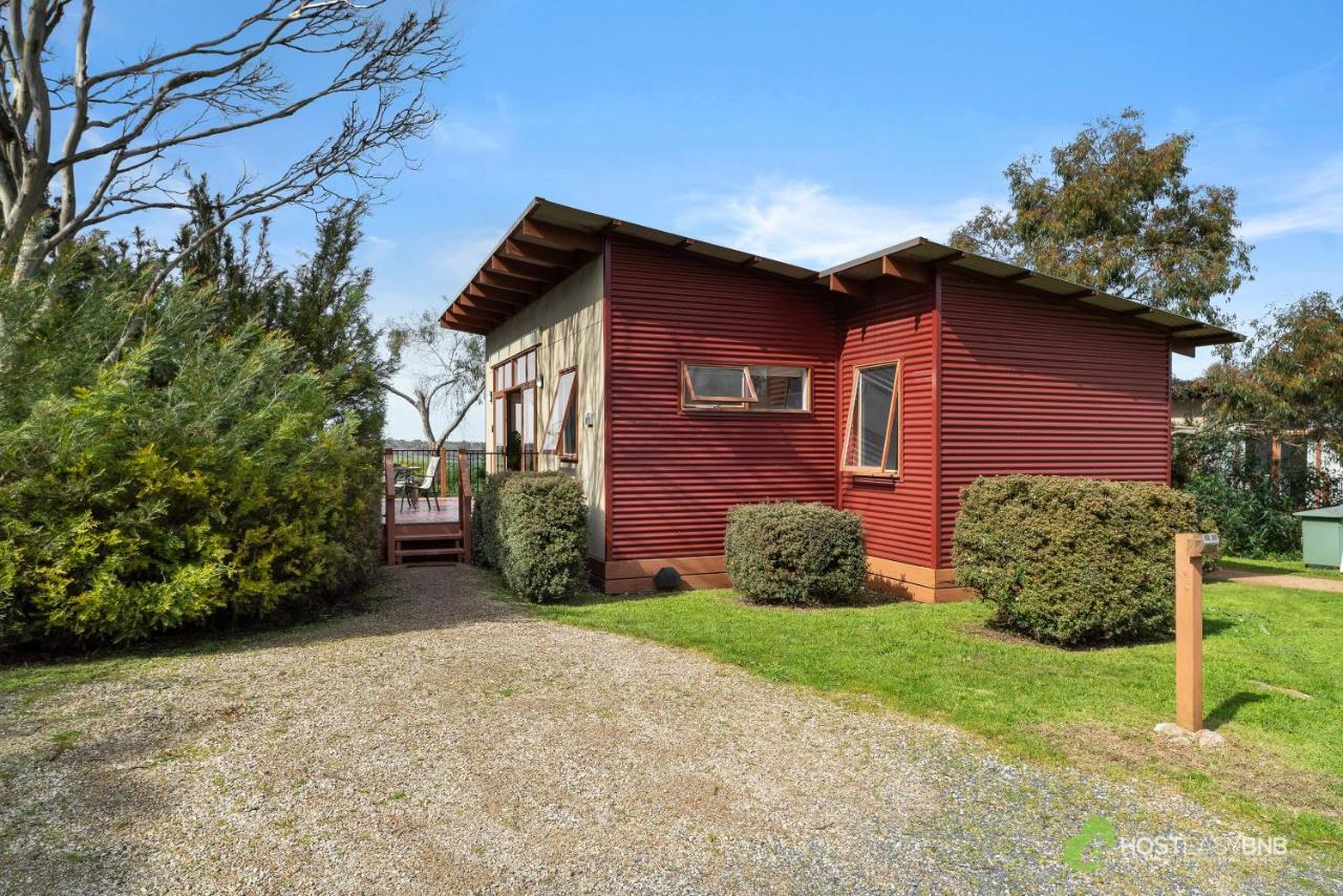 Rural 5 Star Villa'S With Resort Amenities カウズ エクステリア 写真