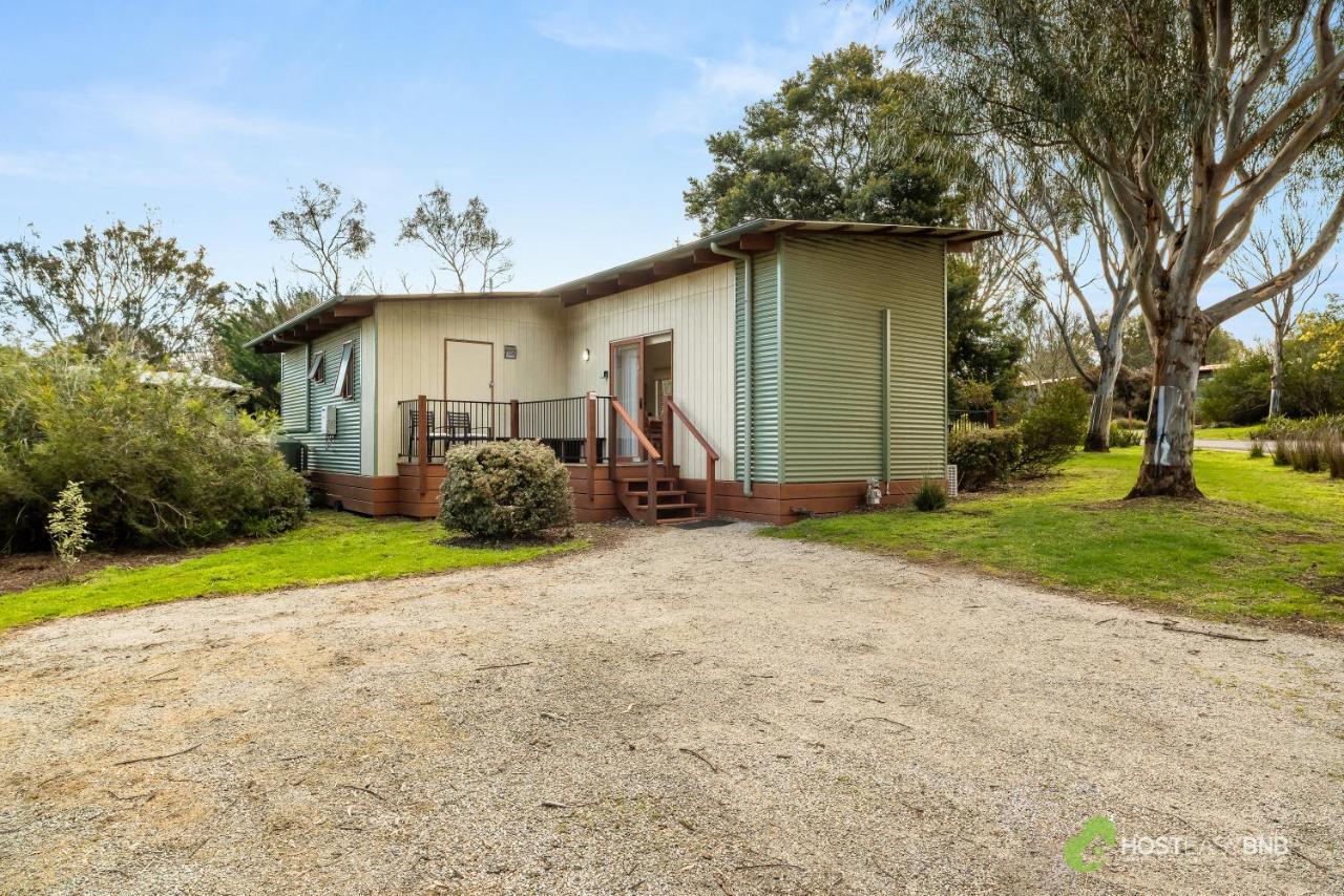 Rural 5 Star Villa'S With Resort Amenities カウズ エクステリア 写真